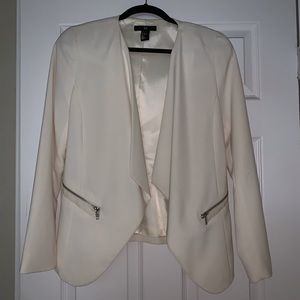 🚨SOLD🚨H&M Cream Blazer